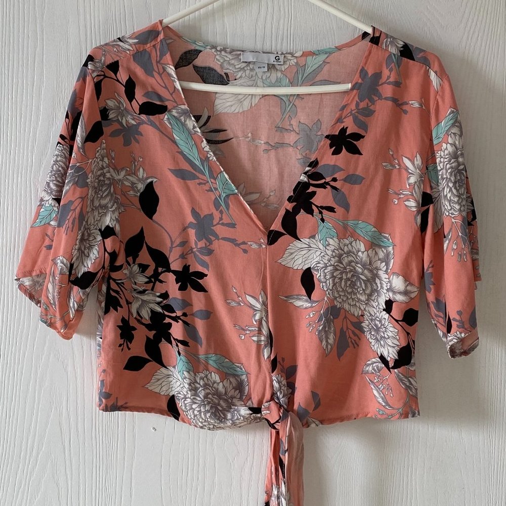 G by Guess Pink Floral Tie-up Top